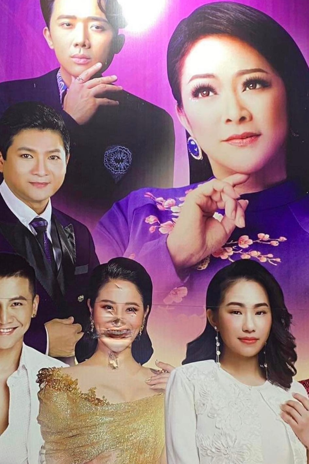Tố My nói gì khi ảnh bị rạch nát trên poster liveshow Như Quỳnh? - 1 Tố My nói gì khi ảnh bị rạch nát trên poster liveshow Như Quỳnh? - 1