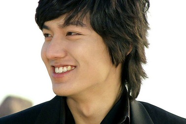 Lee Min Ho làm việc nghĩa