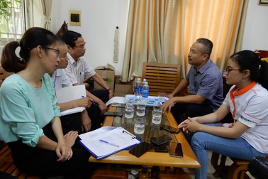 Kiểm tra công ty cung cấp suất ăn cho công nhân nghi có sán trong tô bún cá