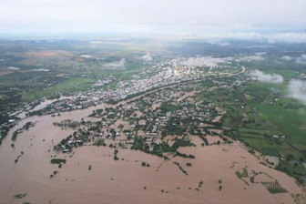 Lũ dâng cao, nhiều khu dân cư ở Lâm Đồng bị ngập sâu