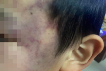 Hiệu trưởng bật khóc khi nói về việc học sinh bị đánh tại trường