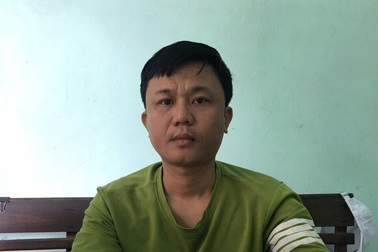 Bắt đối tượng ném đá, đe dọa người đi xe buýt