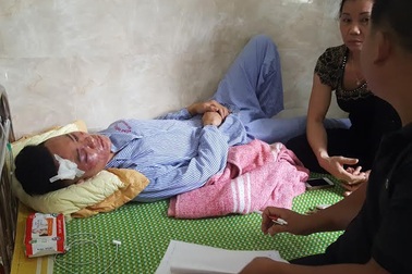 Truy bắt nhóm côn đồ đánh đập chủ quán vì bị yêu cầu ngừng hát