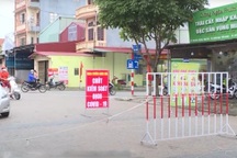Để lọt F0 vào khu dân cư, cán bộ trực chốt có phải chịu trách nhiệm?