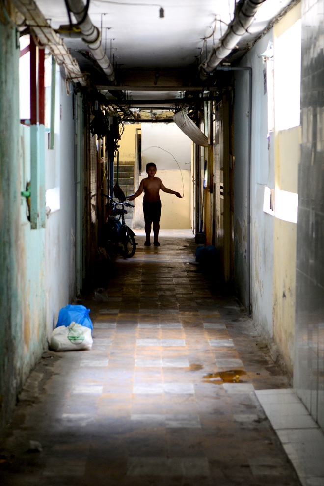 Sống thấp thỏm trong chung cư từng lớn nhất miền Nam - 18 Sống thấp thỏm trong chung cư từng lớn nhất miền Nam - 18