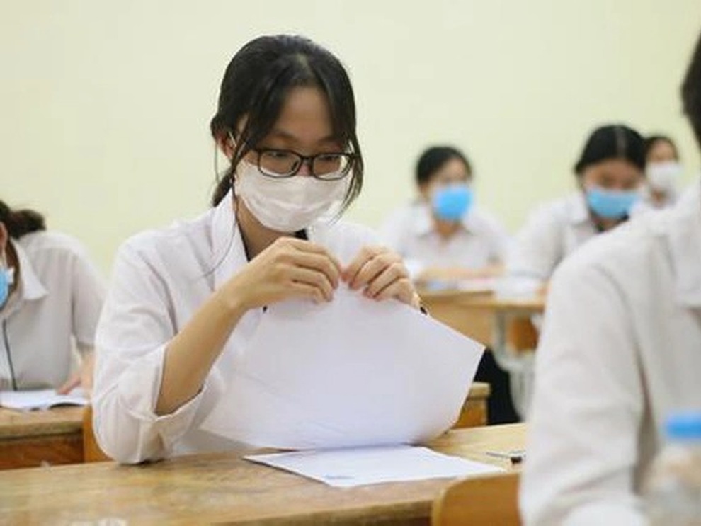 Chấm thi tốt nghiệp THPT: Đã xuất hiện bài thi môn Ngữ văn đạt 9,25 điểm - 1 Chấm thi tốt nghiệp THPT: Đã xuất hiện bài thi môn Ngữ văn đạt 9,25 điểm - 1