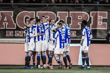 Heerenveen lên kế hoạch bổ sung nhân sự ở hàng thủ