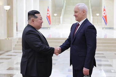 Ông Kim Jong-un: Nga có quyền tự vệ trước Ukraine, buộc phương Tây trả giá