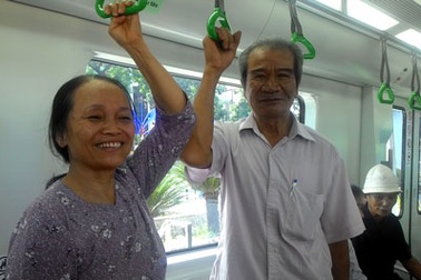 "Tôi muốn tận mắt xem "hình thù" tàu trên cao"