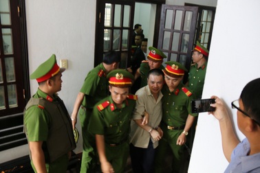 Vụ nổ súng 3 người chết ở Đắk Nông: Bị cáo Đặng Văn Hiến y án tử hình