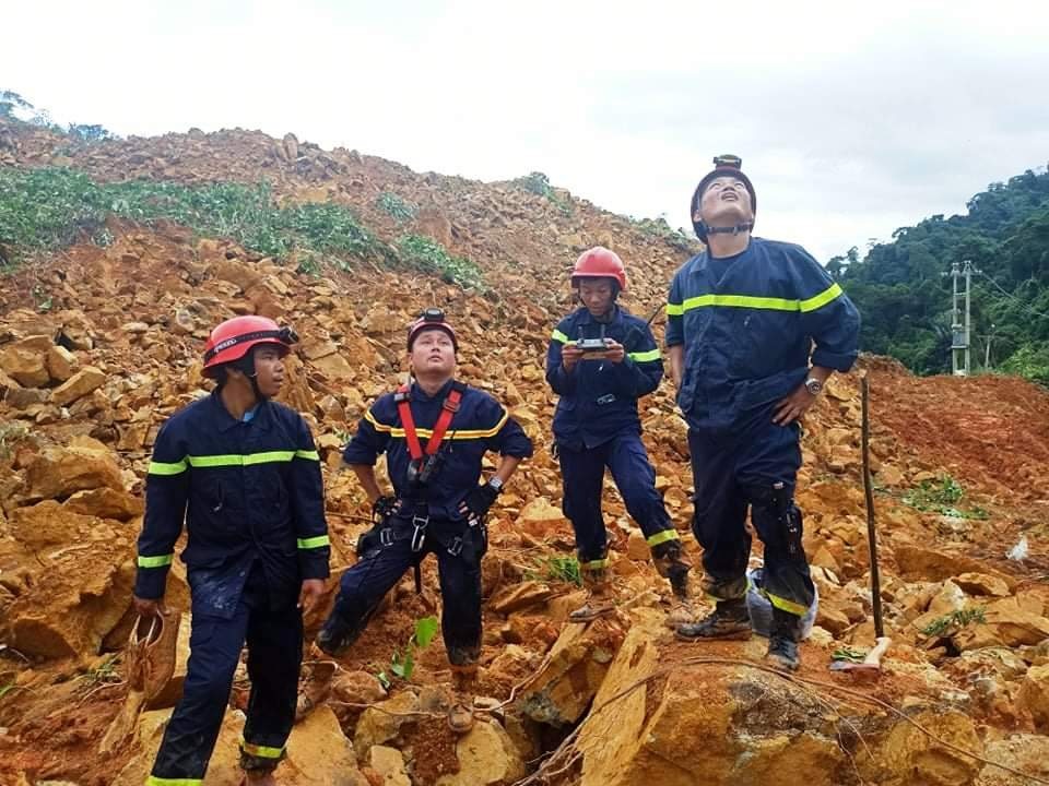 Thứ trưởng Công an: Tập trung toàn lực thông đường lên Rào Trăng 3 đêm nay - 1 Thứ trưởng Công an: Tập trung toàn lực thông đường lên Rào Trăng 3 đêm nay - 1