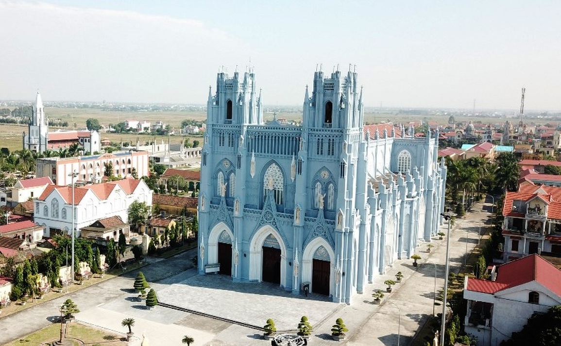 Ấn tượng kiến trúc độc đáo của Vương cung Thánh đường lớn nhất Đông Nam Á - 2 Ấn tượng kiến trúc độc đáo của Vương cung Thánh đường lớn nhất Đông Nam Á - 2
