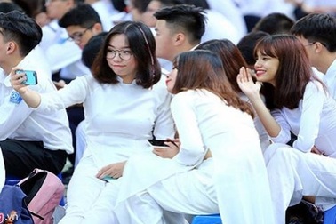 Trường học cấm nam, nữ ngồi gần nhau: Kiểu cấm đoán kì quặc?