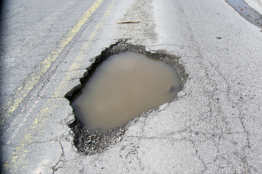 Cơ quan điều tra vào cuộc vụ “đường trăm tỷ xuống cấp”