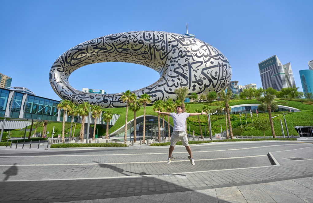 Khách Việt lặn ở bể bơi sâu nhất thế giới, trượt tuyết giữa sa mạc ở Dubai - 7 Khách Việt lặn ở bể bơi sâu nhất thế giới, trượt tuyết giữa sa mạc ở Dubai - 7