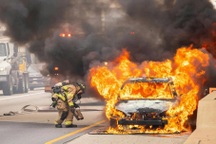 Tương lai pin xe điện có thể tự dập lửa?