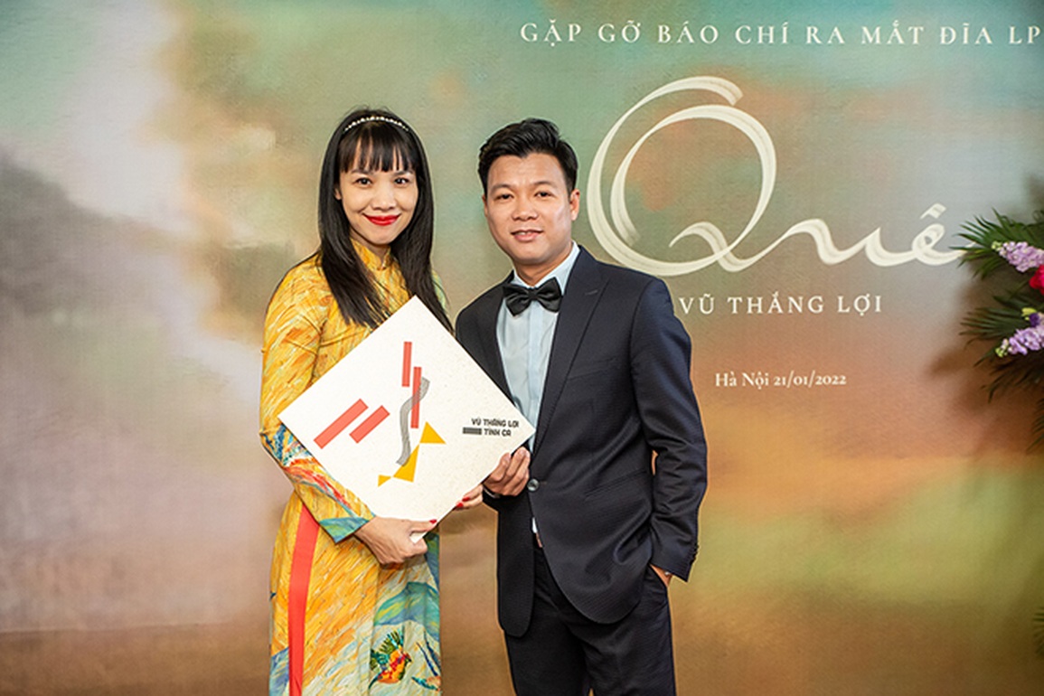 Vũ Thắng Lợi ra mắt đĩa than dòng nhạc quê hương - 5 Vũ Thắng Lợi ra mắt đĩa than dòng nhạc quê hương - 5
