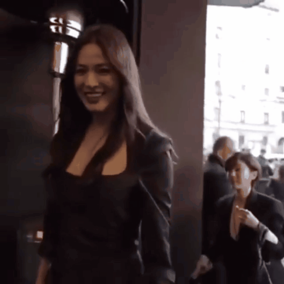 Song Hye Kyo xinh đẹp tại tuần lễ thời trang Milan - 9 Song Hye Kyo xinh đẹp tại tuần lễ thời trang Milan - 9