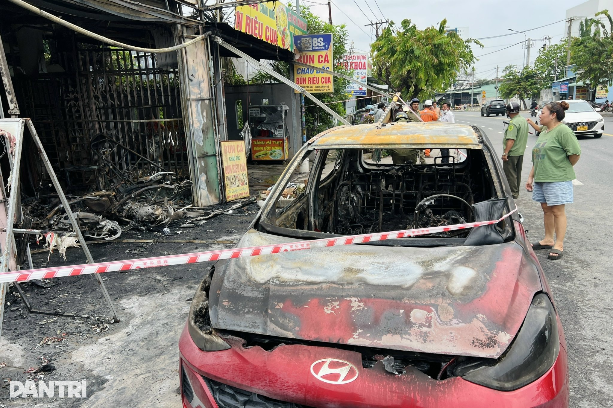 Vụ đổ xăng dọa vợ gây cháy ở Bình Dương: Người chồng hoảng loạn cầu cứu - 2