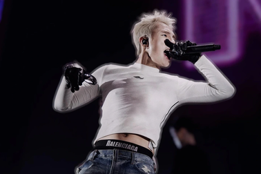 Sơn Tùng M-TP mặc áo bó sát, lộ nội y gây tranh cãi: Gợi cảm hay phản cảm?