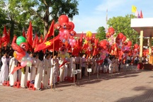 Nhiều tỉnh miền Tây không thả bóng bay trong ngày khai giảng