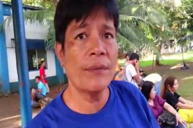 Vật lộn trong nước dâng cao 4,6 m để cứu 4 em nhỏ