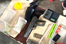 Bắt giữ 2 đối tượng tàng trữ ma túy, súng quân dụng cùng nhiều viên đạn