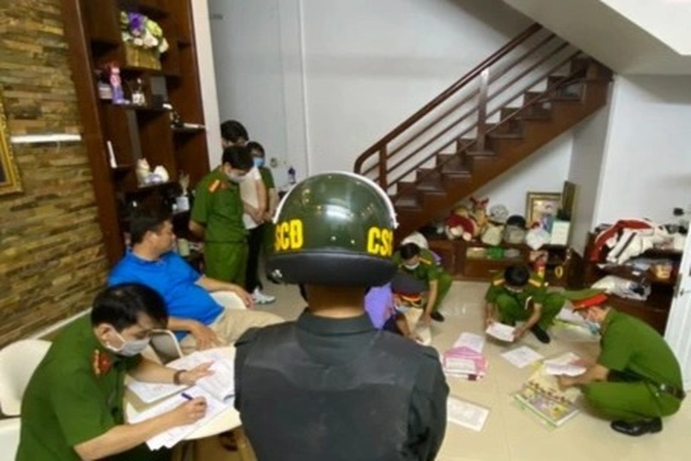 Bắt Chủ tịch, Giám đốc Tập đoàn Khải Tín: Có người tố bị lừa đảo 56 tỷ đồng - 1 Bắt Chủ tịch, Giám đốc Tập đoàn Khải Tín: Có người tố bị lừa đảo 56 tỷ đồng - 1