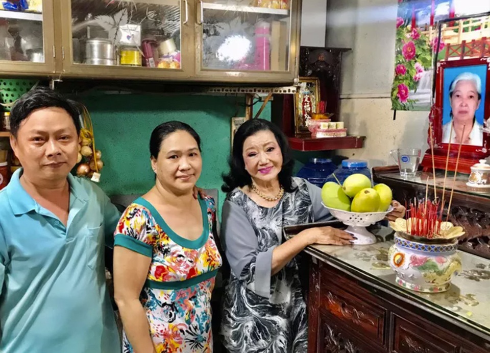 Bữa cơm hội ngộ của NSND Kim Cương và con gái nuôi sau 45 năm thất lạc - 2 Bữa cơm hội ngộ của NSND Kim Cương và con gái nuôi sau 45 năm thất lạc - 2