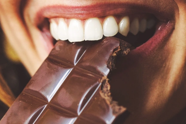 Lợi ích bất ngờ khi ăn sô cô la