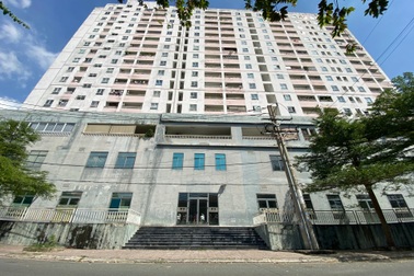 Thai phụ tử vong tại tầng 4 chung cư ở TPHCM