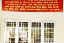 Kỷ luật cán bộ bắt dân đi “5 lần 7 lượt” mới làm được giấy khai sinh