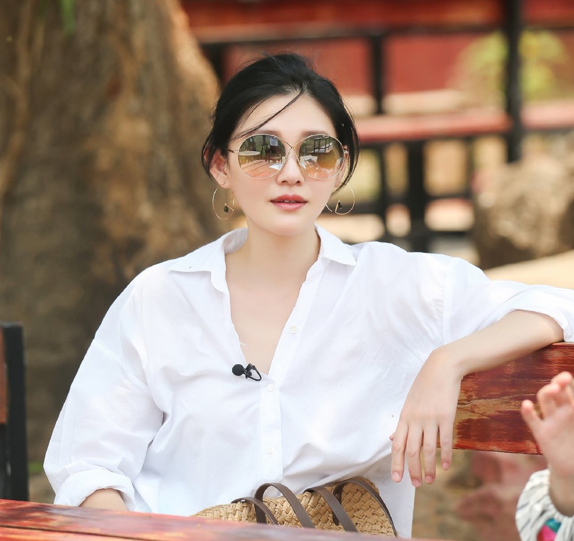 Từ Hy Viên và chồng mới nhờ người đại diện đi đăng ký kết hôn hộ - 2 Từ Hy Viên và chồng mới nhờ người đại diện đi đăng ký kết hôn hộ - 2