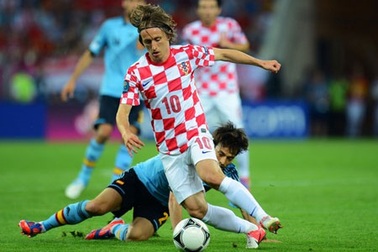 Luka Modric "làm mình làm mẩy" để được ra đi