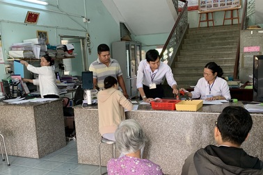 TP HCM: Chứng thực bản sao, mỗi phường thu… một giá?