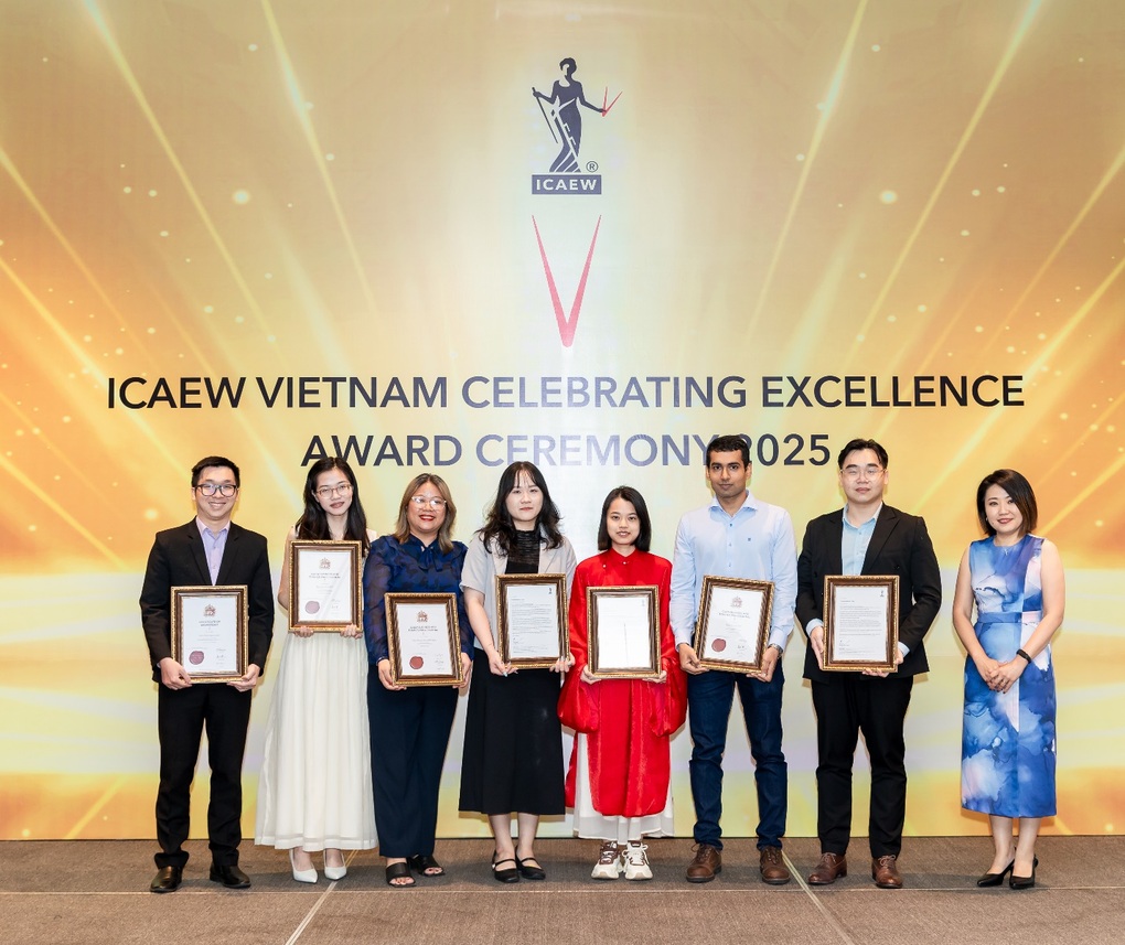 ICAEW vinh danh hội viên và học viên xuất sắc tại Việt Nam - 3 ICAEW vinh danh hội viên và học viên xuất sắc tại Việt Nam - 3