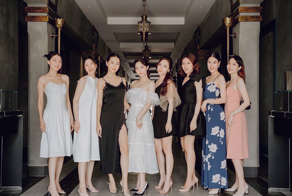 Clip dàn phù dâu toàn người đẹp nghề tiếp viên hàng không gây sốt mạng - 3