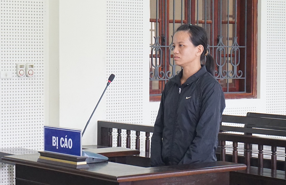 Ngồi tù vì “giúp” chị họ đang mang thai đi lấy chồng Trung Quốc - 1 Ngồi tù vì “giúp” chị họ đang mang thai đi lấy chồng Trung Quốc - 1