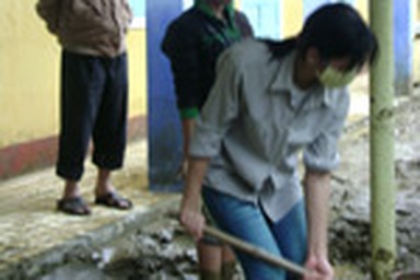 Một câu chuyện lũ “lấm lem” buồn