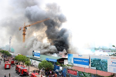 Hiện trường vụ cháy dữ dội gần tòa nhà Keangnam