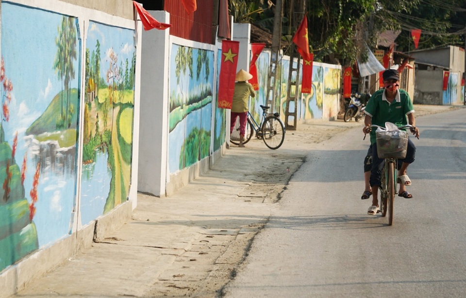Cuốn hút con đường bích họa chào mừng ngày bầu cử - 1 Cuốn hút con đường bích họa chào mừng ngày bầu cử - 1