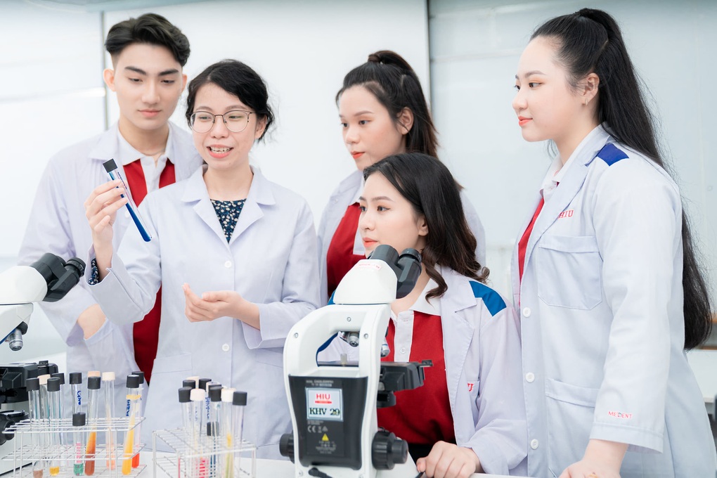 Chạy đua giảm học phí đại học liệu có đảm bảo chất lượng? - 1 Chạy đua giảm học phí đại học liệu có đảm bảo chất lượng? - 1