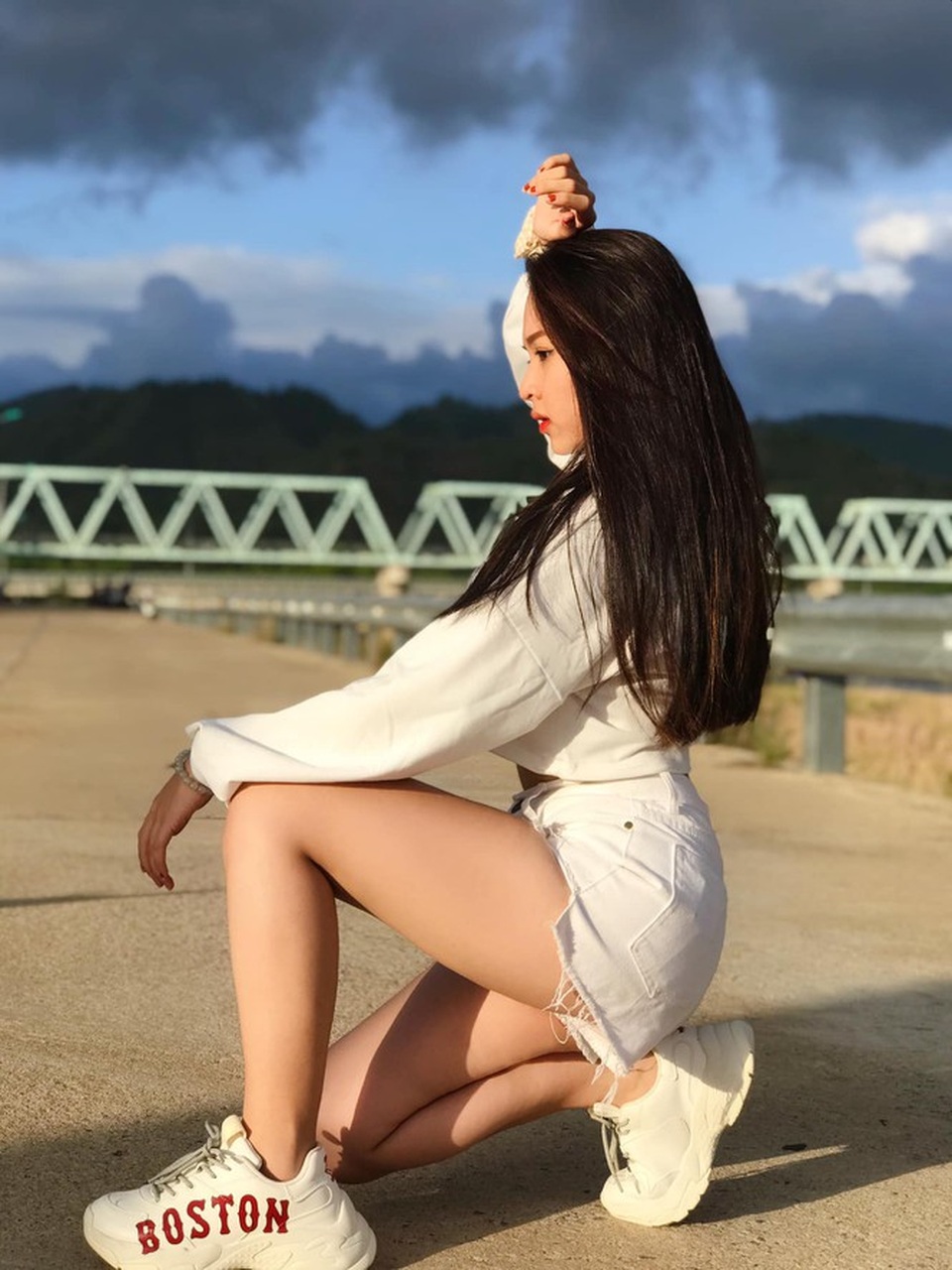 Khoe số đo 3 vòng như hoa hậu của cô nàng 10X Phú Yên - 4 Khoe số đo 3 vòng như hoa hậu của cô nàng 10X Phú Yên - 4