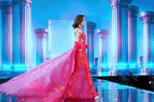 Thí sinh Ukraine vấp ngã, 2 người đẹp bất ngờ rút lui tại Miss Cosmo 2024