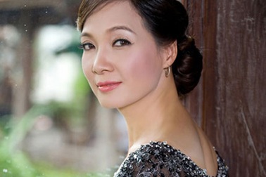 NSND Lê Khanh: “Từ giờ đỡ… khóc một mình!”