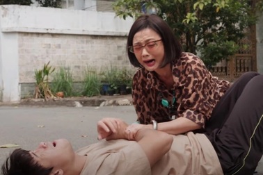 Đạo diễn "Cây táo nở hoa" lên tiếng khi khán giả chê phim quá phi lý