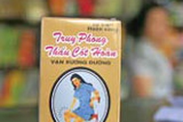 Thị trường thuốc: Đông khó quản lý, Tây quá tinh vi 