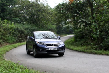 Honda CR-V tại Việt Nam trang bị thêm camera lùi