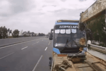 Khoảnh khắc xe đầu kéo tông liên hoàn khiến 2 người tử vong trên cao tốc