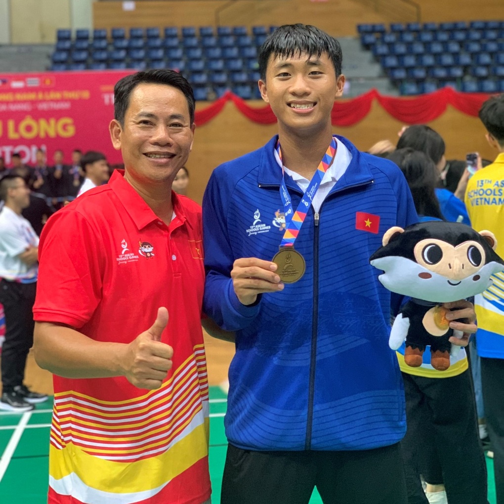 Em trai Ánh Viên phá kỷ lục 13 năm ở Đại hội Thể thao học sinh Đông Nam Á - 8 Em trai Ánh Viên phá kỷ lục 13 năm ở Đại hội Thể thao học sinh Đông Nam Á - 8